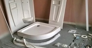 Установка и монтаж душевых кабин от 4146 руб. в Нижневартовске - СантехДомНжт
